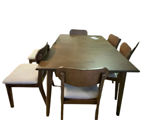 New Bayside Furnishings 7-Piece Dining Set