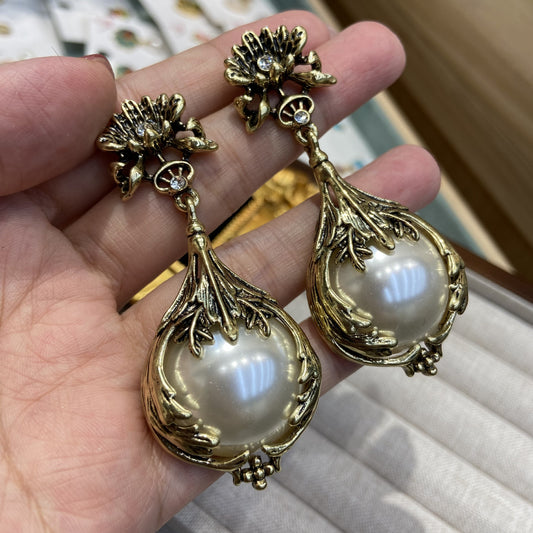 NEW Mid-ancient Vintage Baroque Pearl Rose Earrings