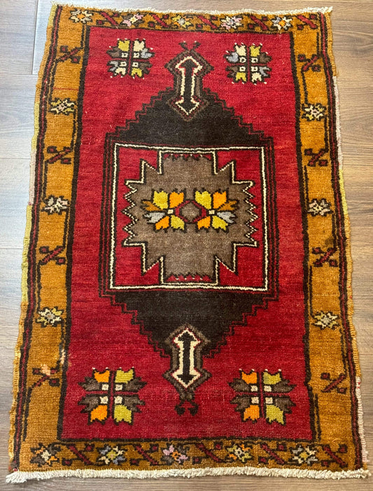 USED Turkish Yastik Rug 2x3, Geometric Medallion, Small Turkish Wool Rug, Red