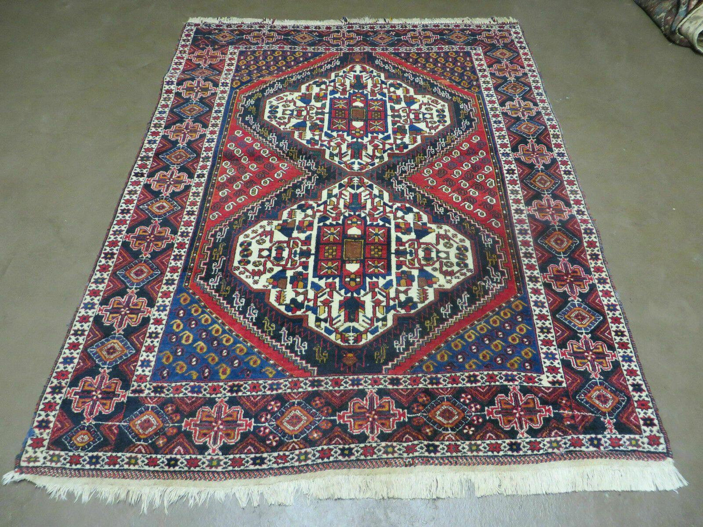 USED 4' X 5.5' Vintage Handmade Turkish Tribal Wool Rug Medallion Nice