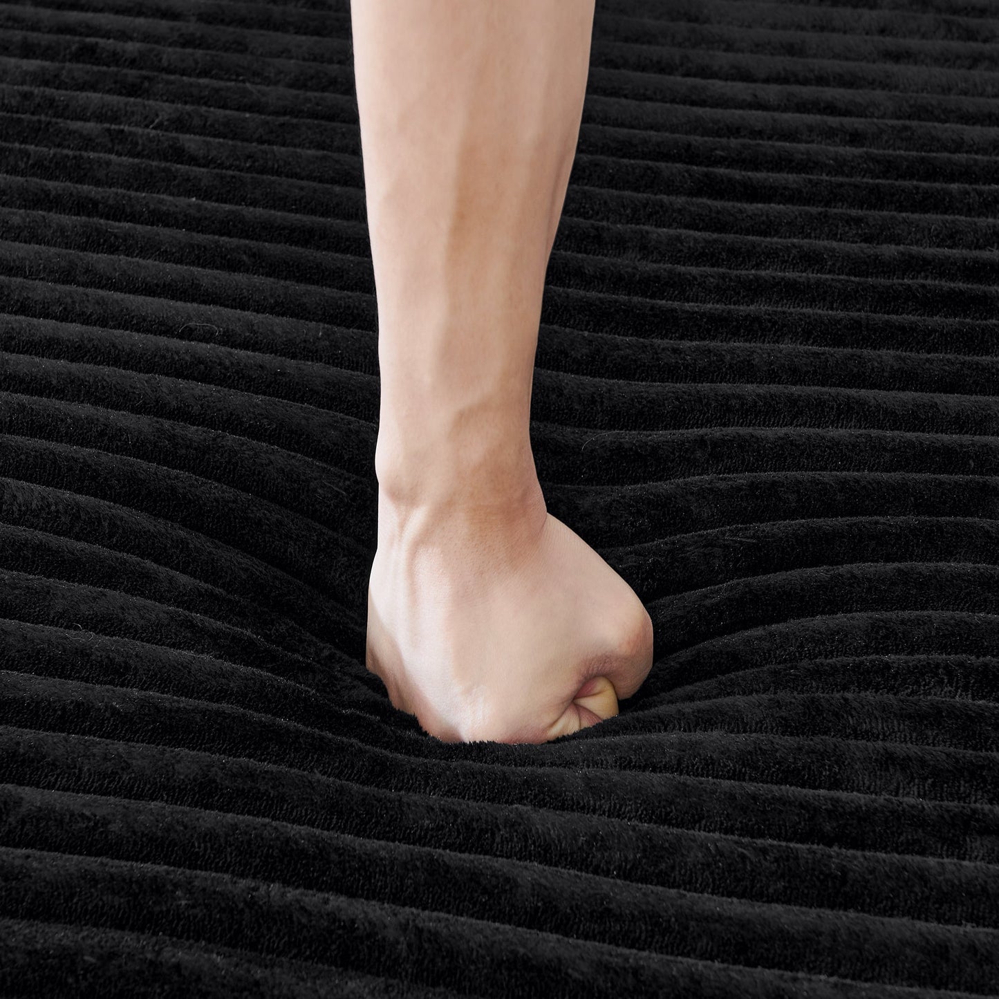 NEW Modern Black Velvet Fabric Single Lazy Sofa Lounge Chair