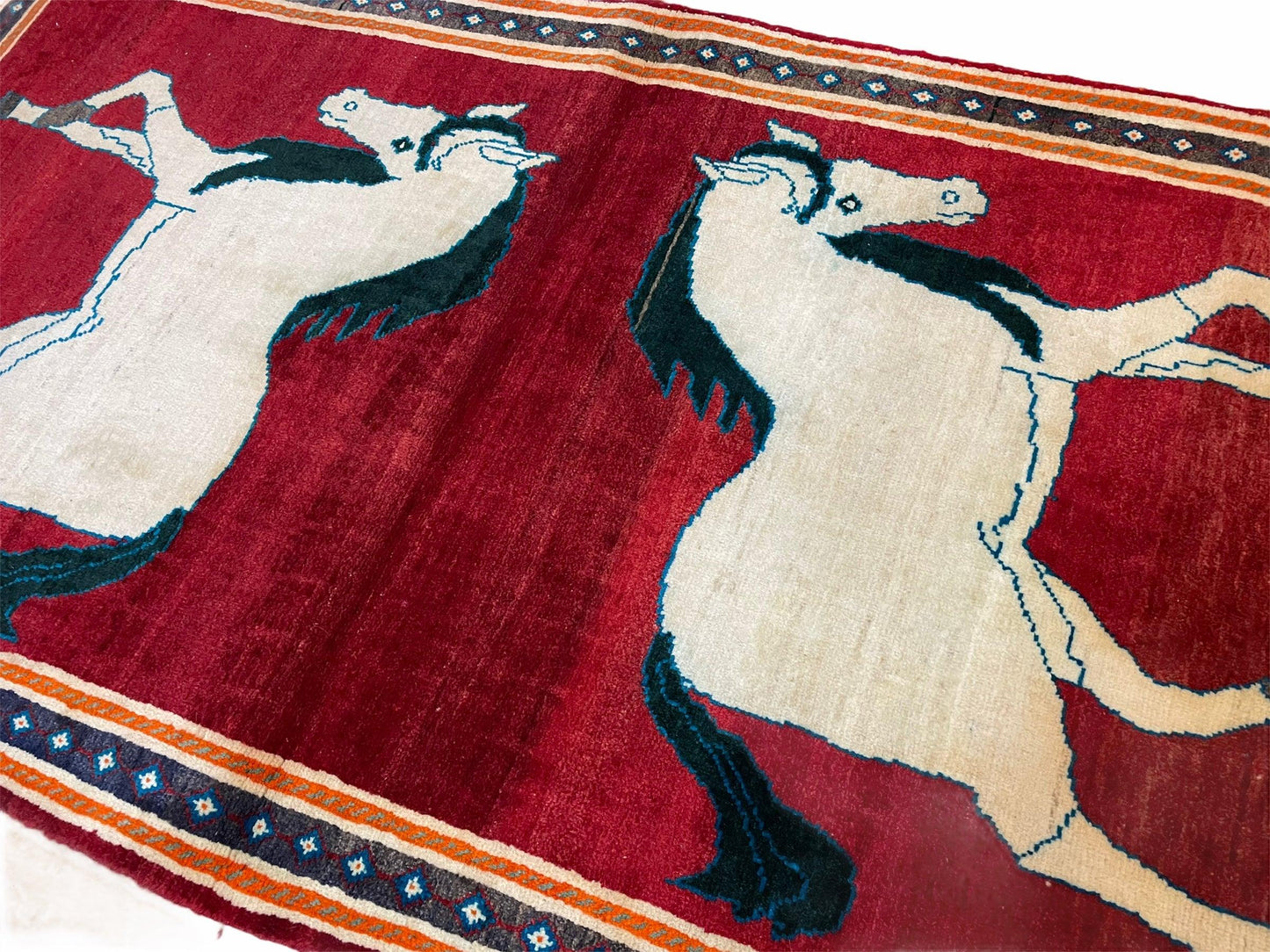 USED 3.5 X 6 Handmade Hand-Knotted New Vintage Rug Quality Wool White Horses Red