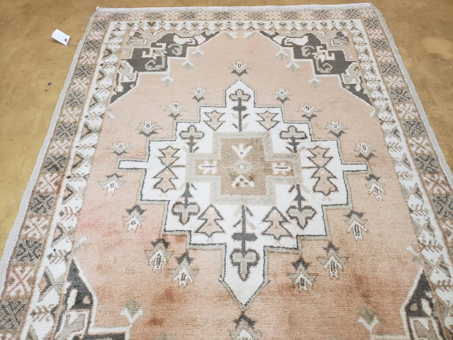 USED Antique Moroccan Rug 5x7 Tribal Carpet, Hand-Knotted Soft Wool Pile, 5 x 7 Area Rug, Berber Rug, Geometric Open Field Medallion, Pink Ivory