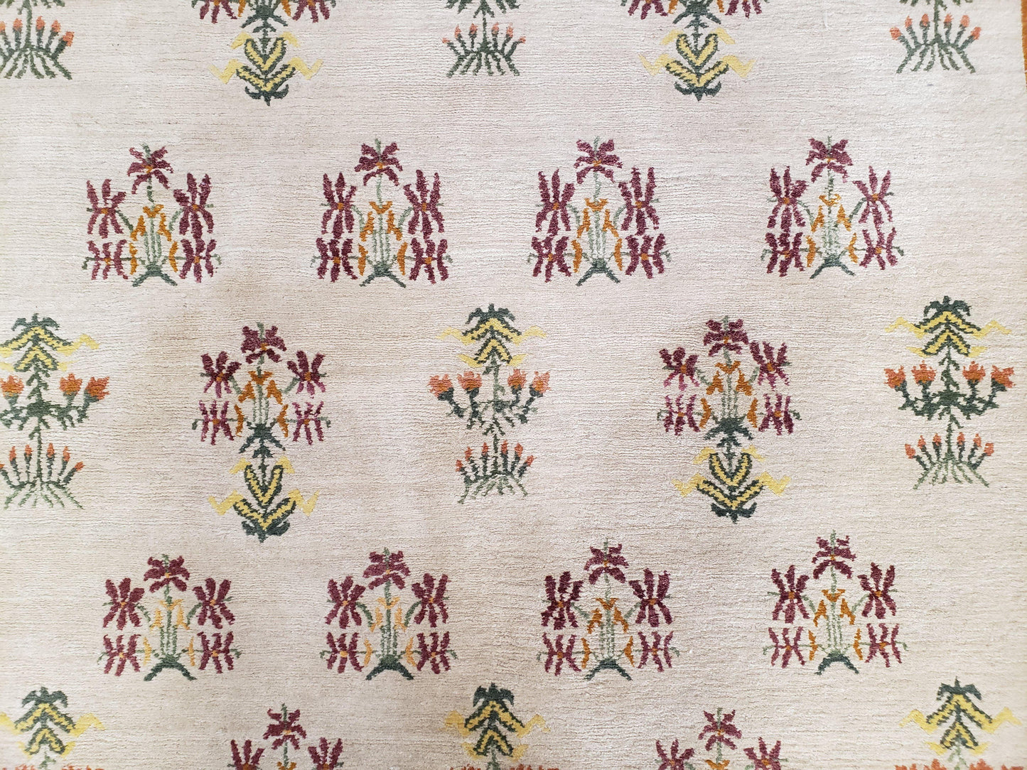 USED Tufenkian Rug 5.9 x 8.6, Tibetan Nepalese Rug, Hand Knotted, Soft Shiny Wool, Repeated Motifs, Contemporary Modern, Area Rug 6x9, Vintage