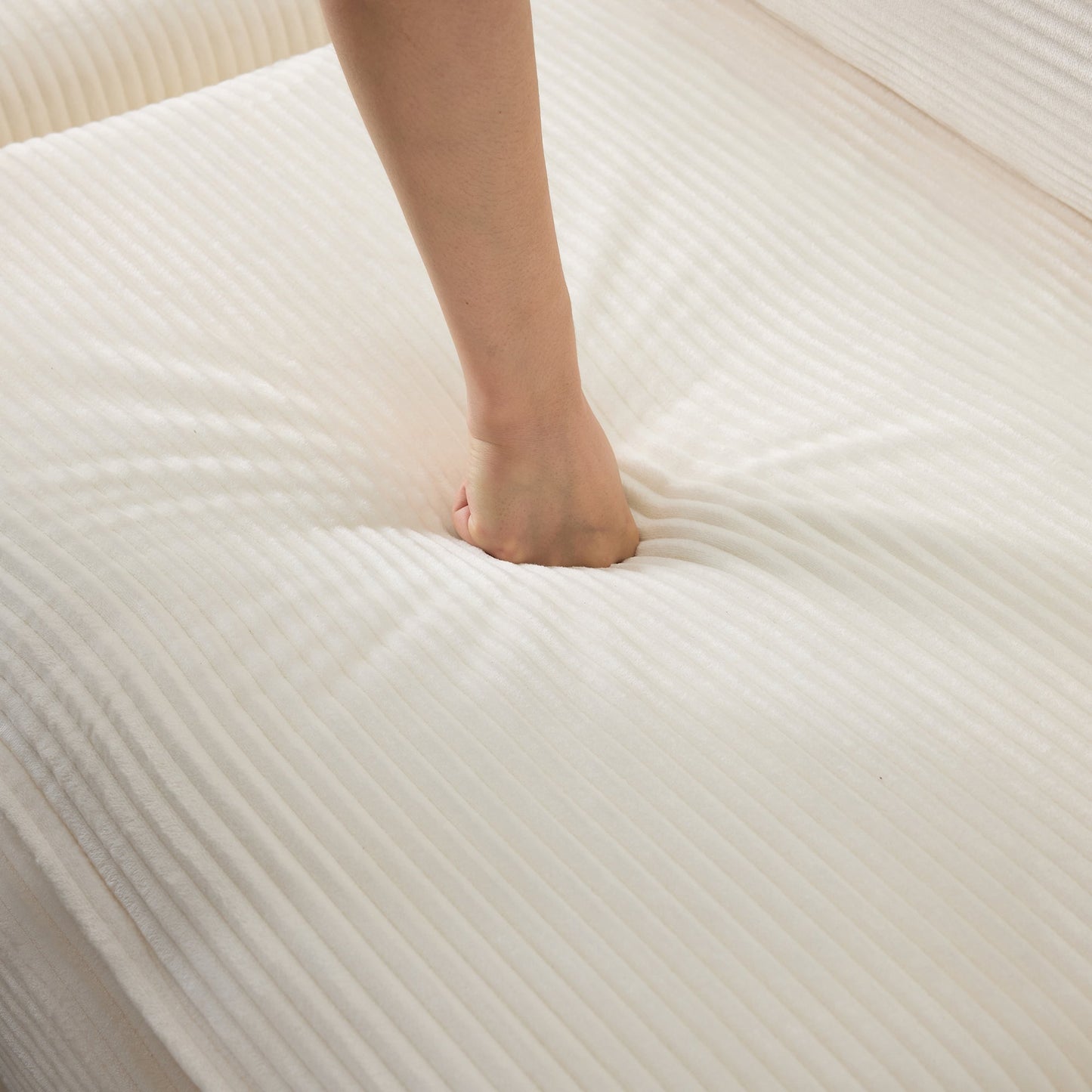 NEW 136' Plush Cloud 3-seater Sofa: Modular 4-seater Sofa + 2 Footstools with 22' Beige Chenille Cushions + 2 Throw Pillows - Compact Size for Apartment, Living Room, Bedroom (Beige)