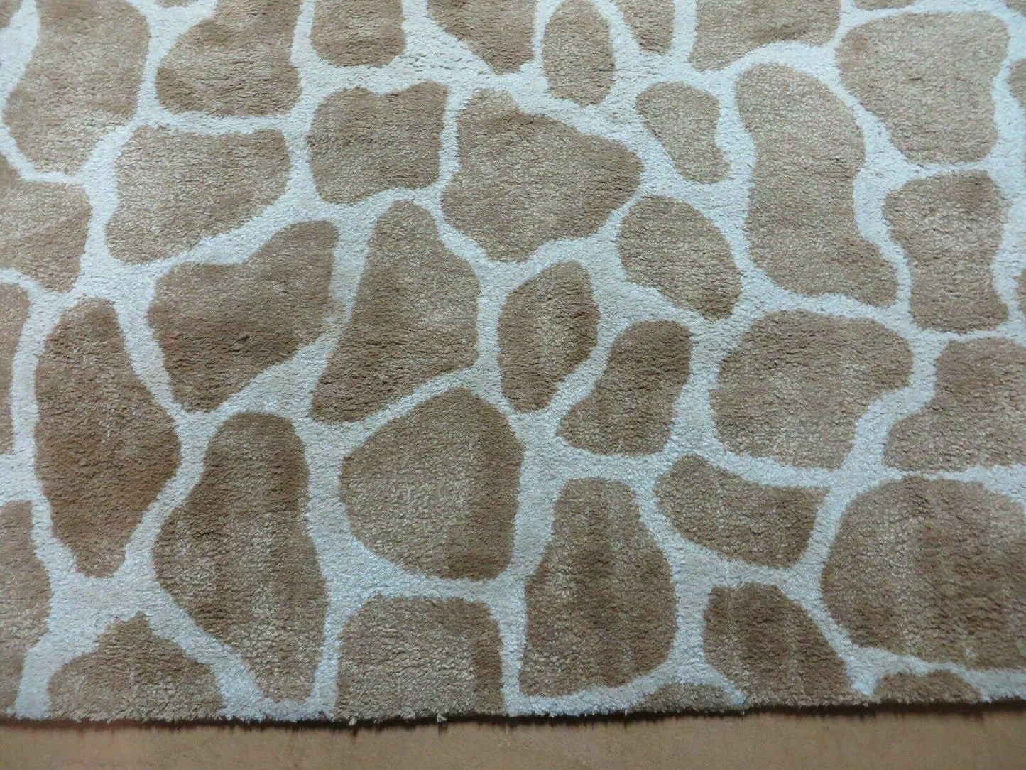 USED 6x9 Safavieh Rug