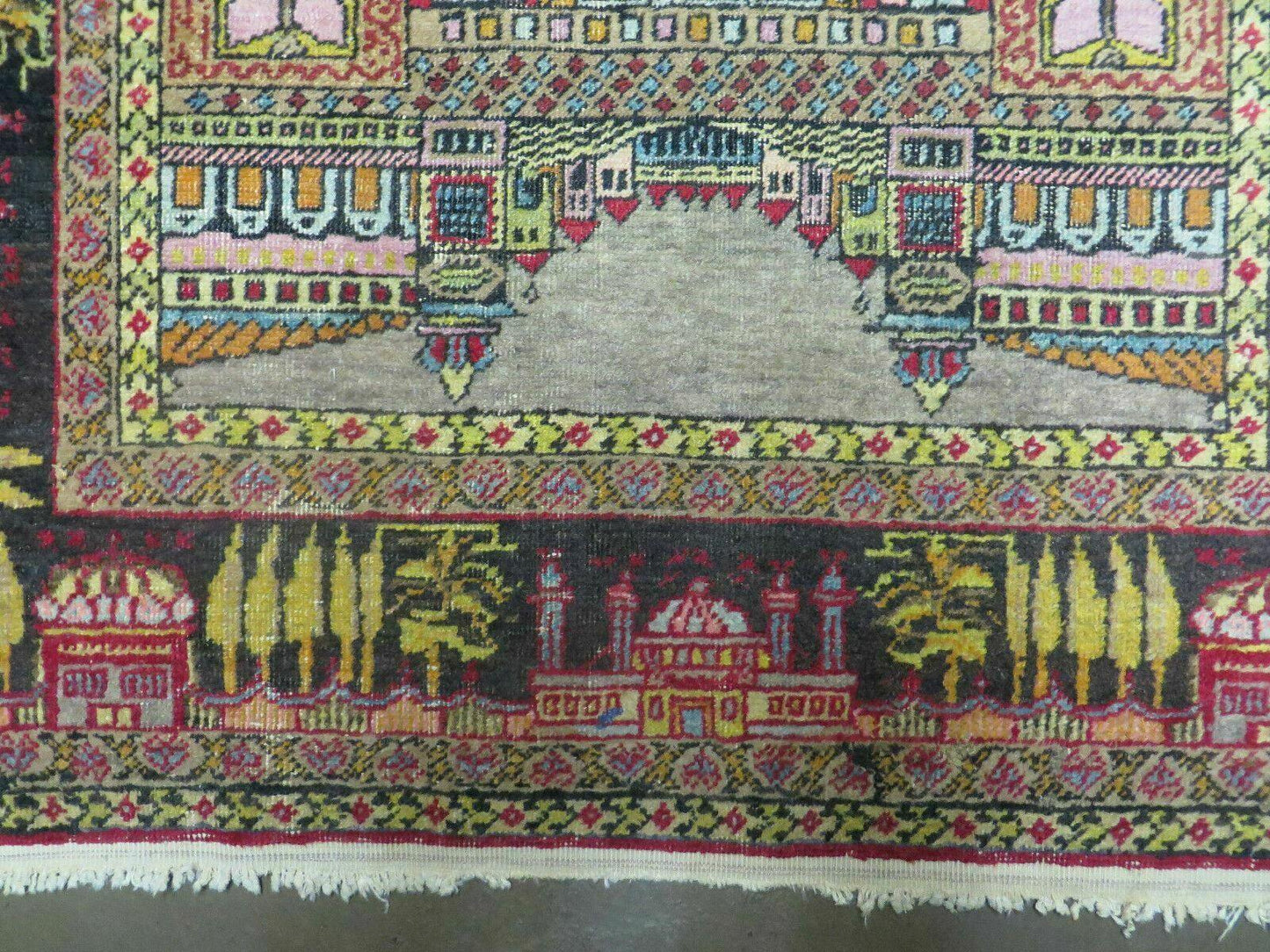 USED 4' X 6' Antique 1920s Handmade Turkish Mehrab Design Wool Rug Lantern Beautiful