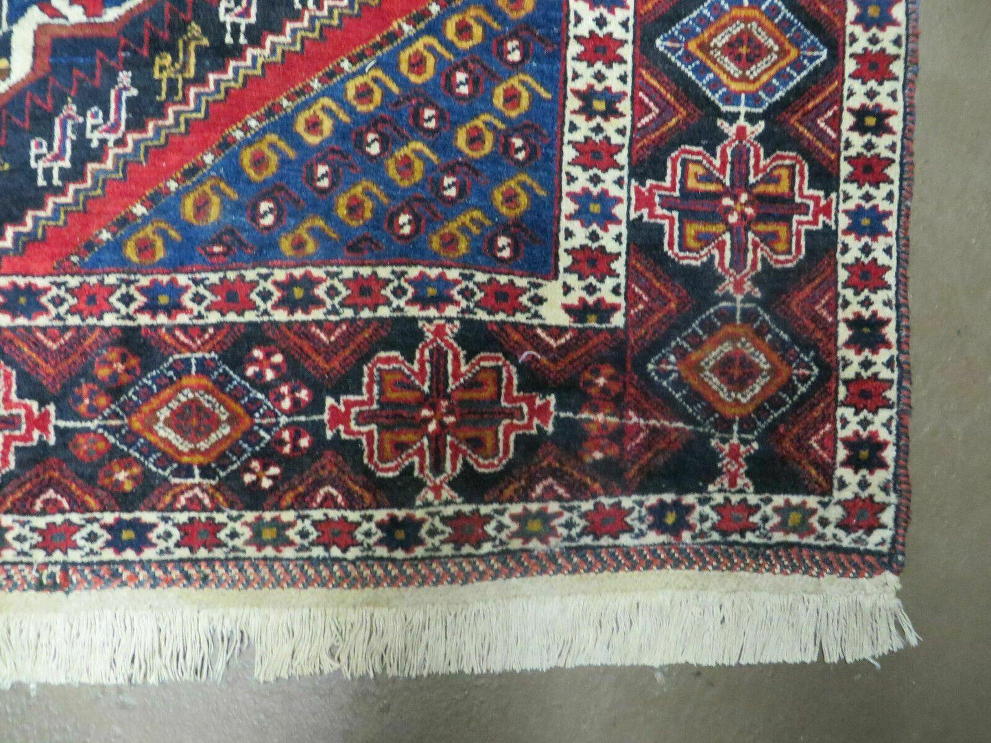 USED 4' X 5.5' Vintage Handmade Turkish Tribal Wool Rug Medallion Nice