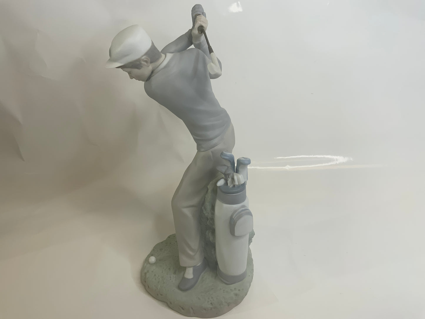 Used Lladro Male Golfer 4824 Large Figurine