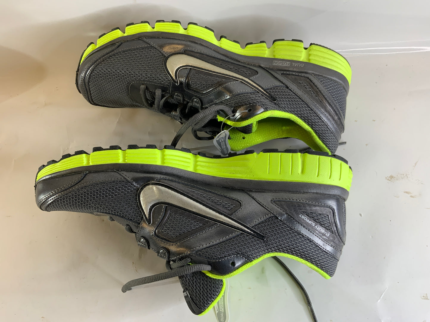 USED Nike Men’s 13 Dual Fusion Shoe Sneakers