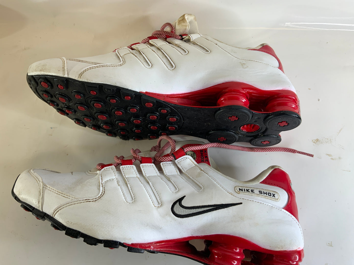 USED Nike Shox NZ White University Red Men’s 13 Shoe Athletic Sneakers