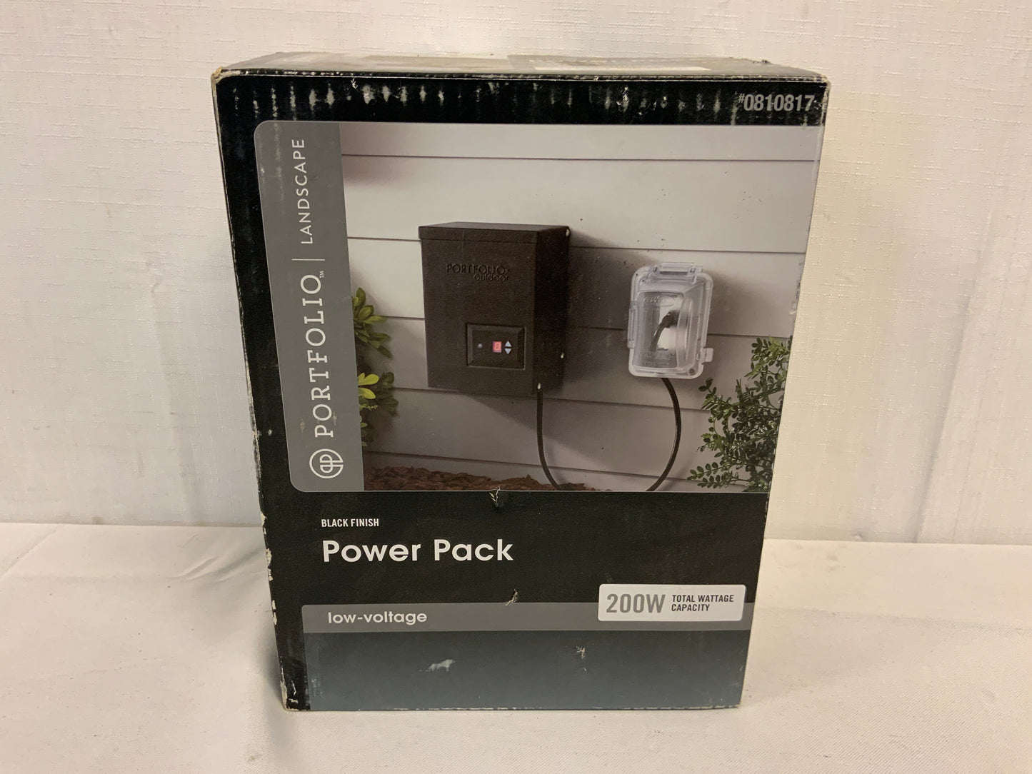 NEW Portfolio Outdoor 200 Watt Multi-Tap Landscape Transformer Power Pack