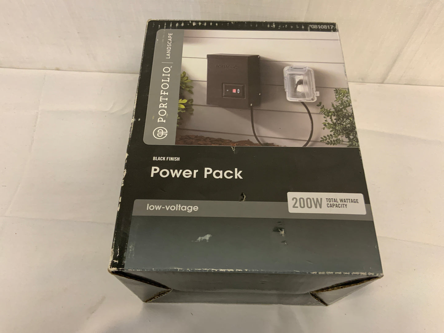 NEW Portfolio Outdoor 200 Watt Multi-Tap Landscape Transformer Power Pack