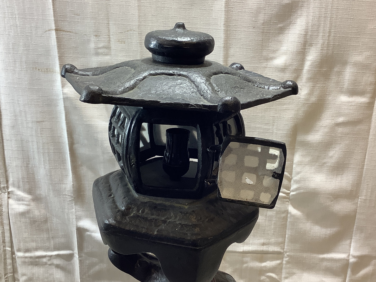 USED Vintage Unique Indoor Outdoor Cast Iron Metal Lighting Post Lamp