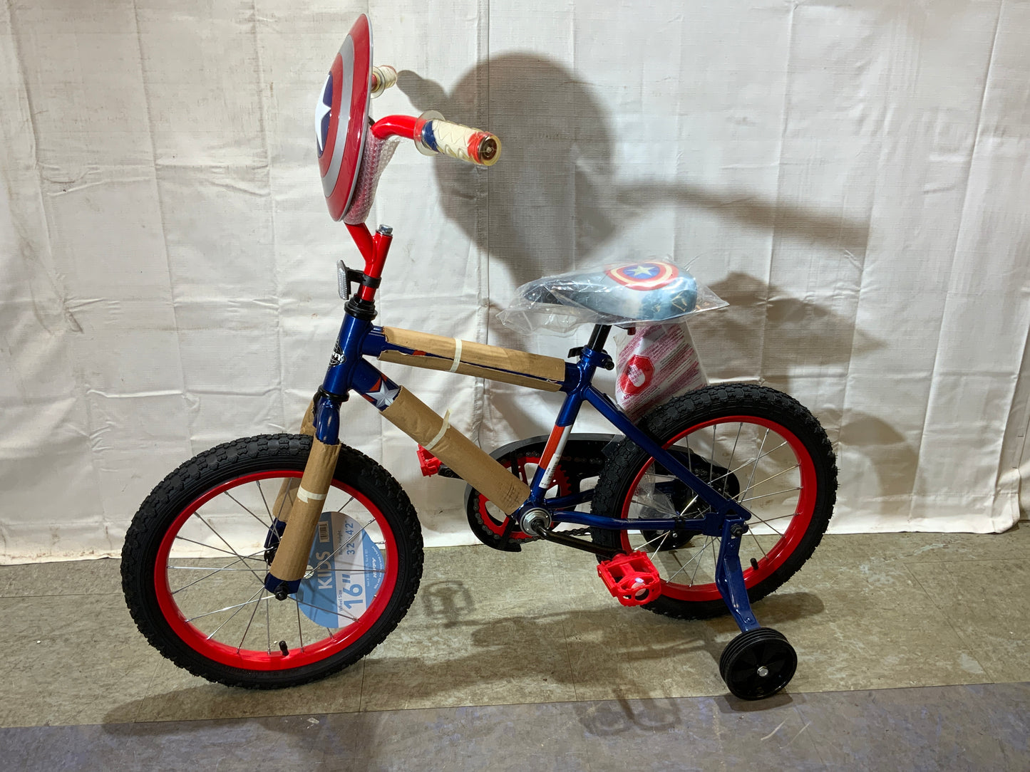 NEW 16" Boy’s Huffy Marvel Captain America BMX  Bike