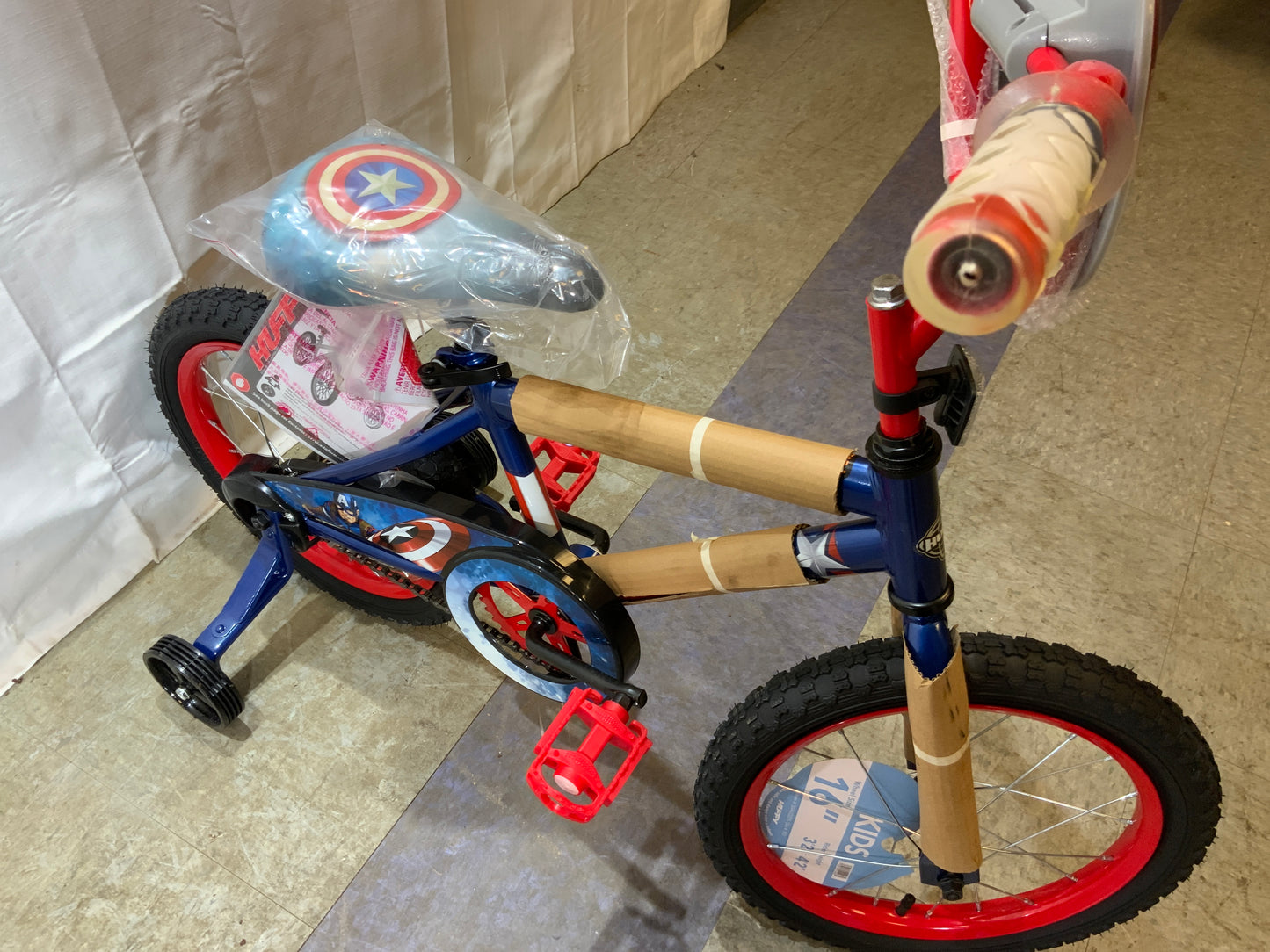 NEW 16" Boy’s Huffy Marvel Captain America BMX  Bike